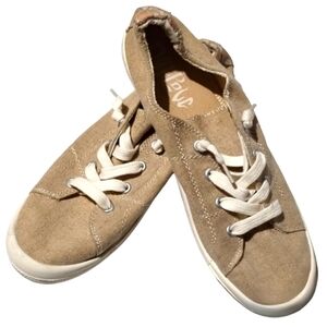 WOMEN'S (SIZE 9) SLIP-ON SNEAKER